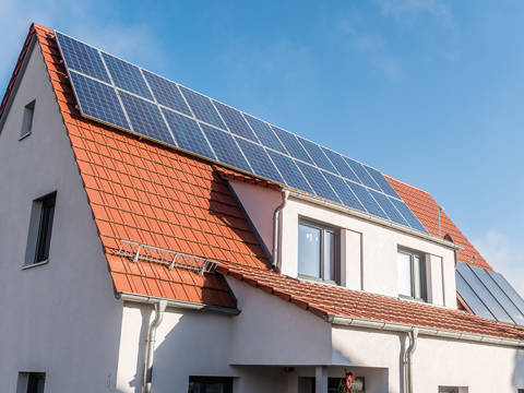IWO Pressebild Solaranlage 1 Web